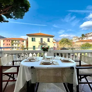 Migliorini Lusso & Comfort In Finalborgo. Appartamento